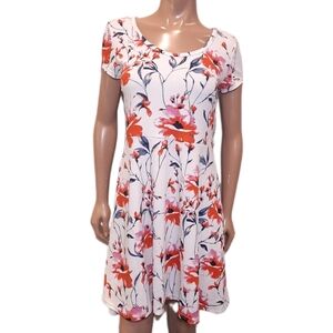 New MAGAZINE Floral Fit & Flare Dress Summer Short Sleeve Crepe Stretchy